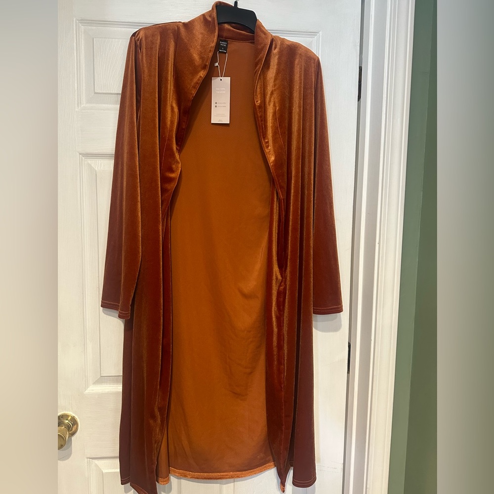 Emery Rose NWT Velvet Long Open-Front cardigan